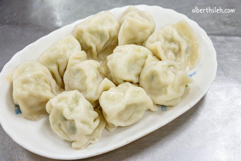 珍味牛肉麵．桃園區美食（牛肉軟嫩麵條Q彈）