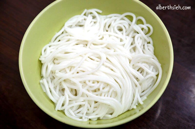 楊家將米干．桃園龍岡美食（過橋米線湯頭甘甜清爽好喝）