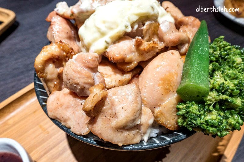 開丼 燒肉vs丼飯．桃園ATT筷食尚美食（太驚人了！這是吃肉配飯吧！）