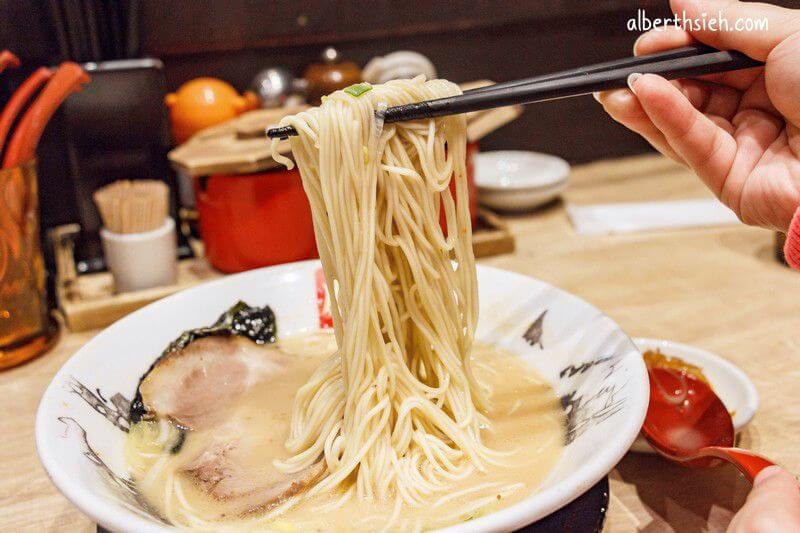 麺屋豚神．名古屋美食（口味多可客製化的好吃豚骨拉麵）