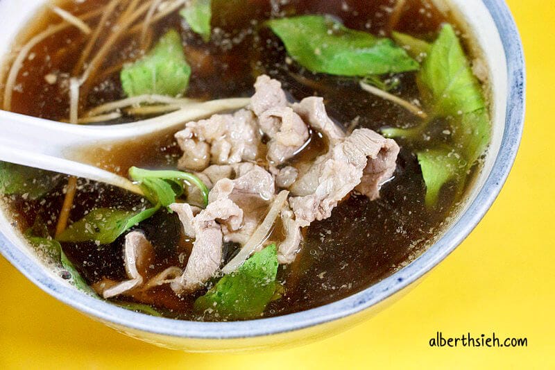 盧記涼麵．鶯歌美食（醬汁濃稠黑胡椒味道超重）