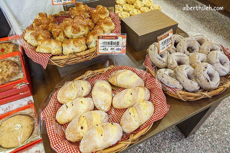 立喜精緻烘焙．后里美食（飄散在甲后路上的麵包香氣）