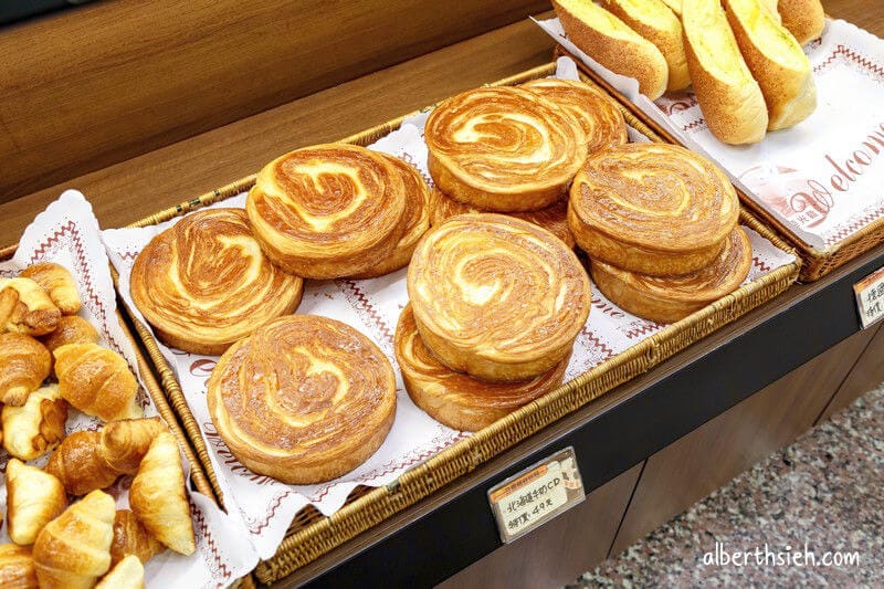 立喜精緻烘焙．后里美食（飄散在甲后路上的麵包香氣）