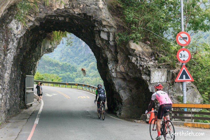 太魯閣國家公園&中橫公路(台8線)．花蓮景點（鬼斧神工的大理岩峽谷景觀）