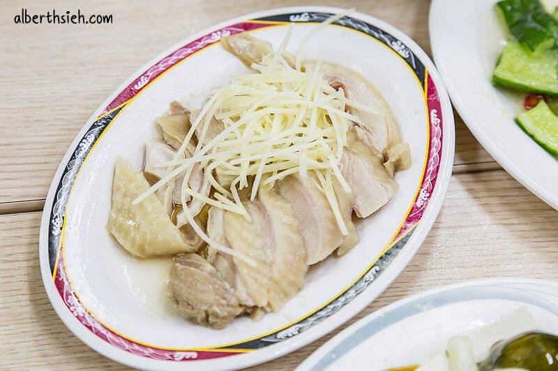 郭家好吃店雞肉飯．嘉義文化路夜市（粿仔湯料多實在的好喝）
