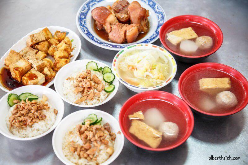 嘉義在地人帶路吃美食（三代西市米糕、西市老店筒仔米糕、阿坤師土魠魚羹、蓬萊漢堡、御香屋、新台灣餅舖、咱台灣人的冰、檜意森活村：森咖啡）