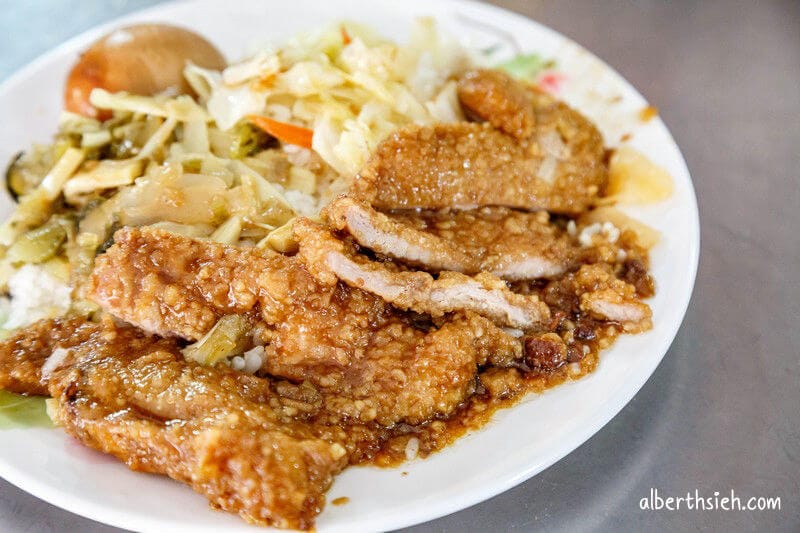 鶯歌老街周邊美食景點懶人包（12家美食+3個景點）