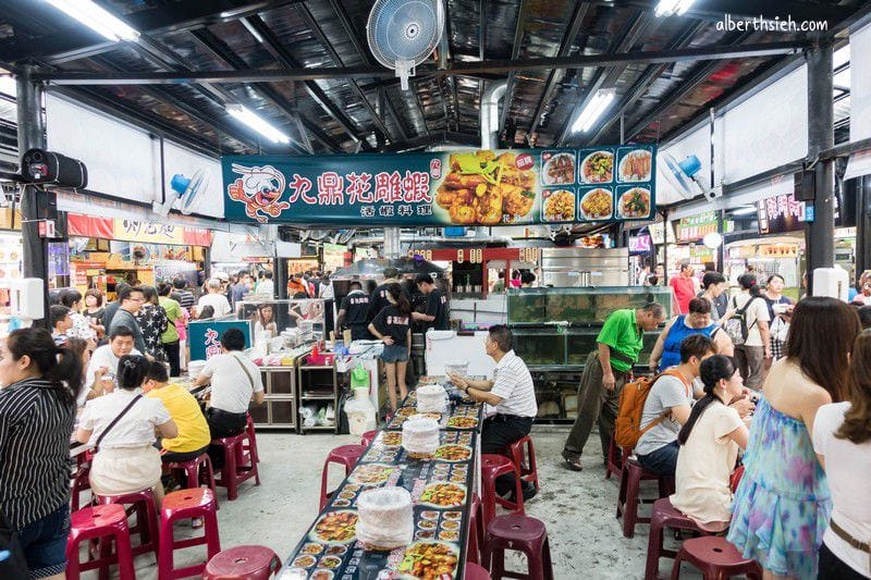 樹林興仁花園夜市（配置遮雨棚電風扇吃喝玩樂共400攤等你來）