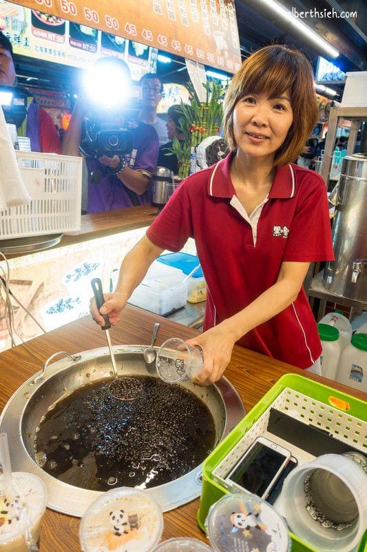 樹林興仁花園夜市（配置遮雨棚電風扇吃喝玩樂共400攤等你來）