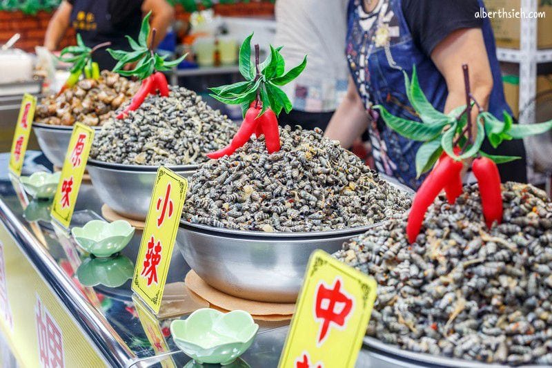 樹林興仁花園夜市（配置遮雨棚電風扇吃喝玩樂共400攤等你來）
