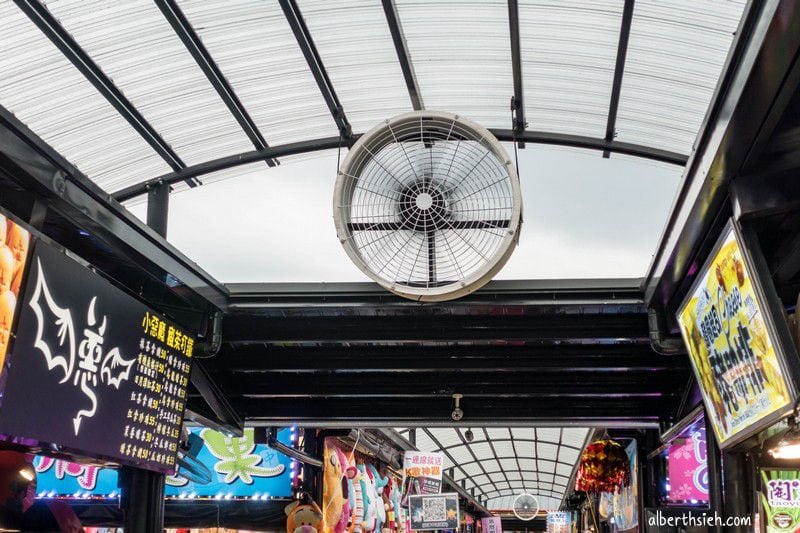 樹林興仁花園夜市（配置遮雨棚電風扇吃喝玩樂共400攤等你來）