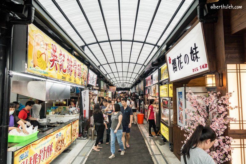 樹林興仁花園夜市（配置遮雨棚電風扇吃喝玩樂共400攤等你來）
