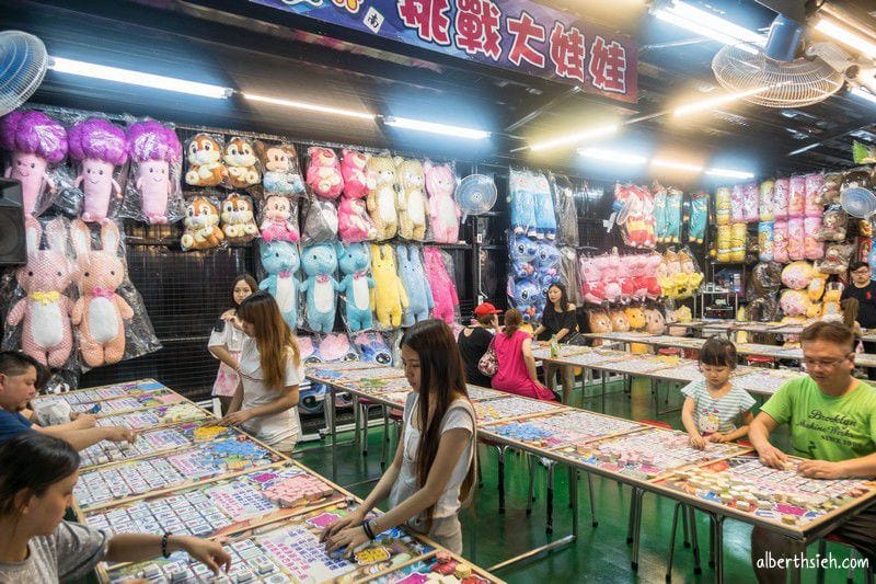 樹林興仁花園夜市（配置遮雨棚電風扇吃喝玩樂共400攤等你來）