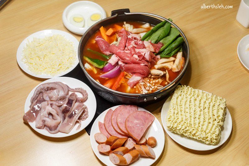 Tigerroar韓虎嘯．捷運市政府美食（道地的韓味年糕鍋）