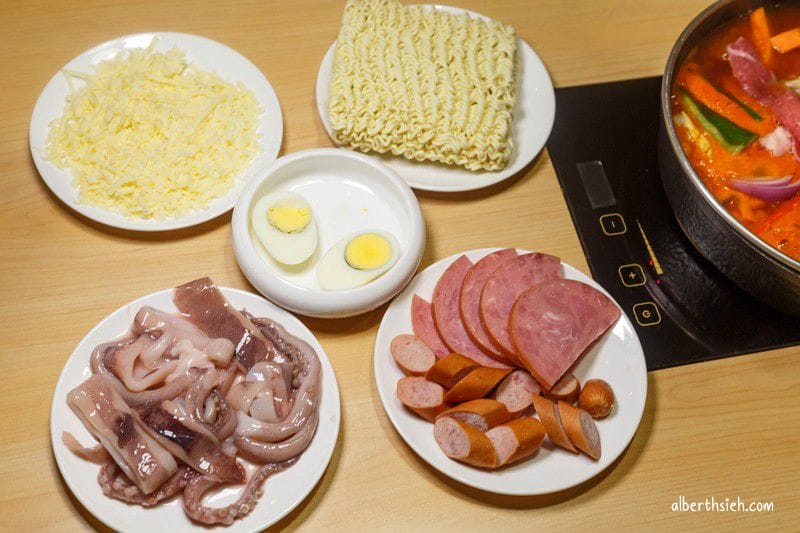 Tigerroar韓虎嘯．捷運市政府美食（道地的韓味年糕鍋）