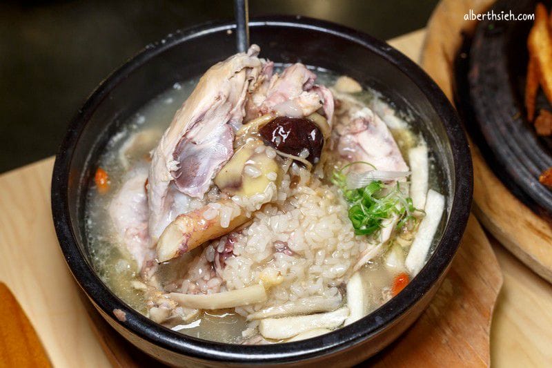 Tigerroar韓虎嘯．捷運市政府美食（道地的韓味年糕鍋）