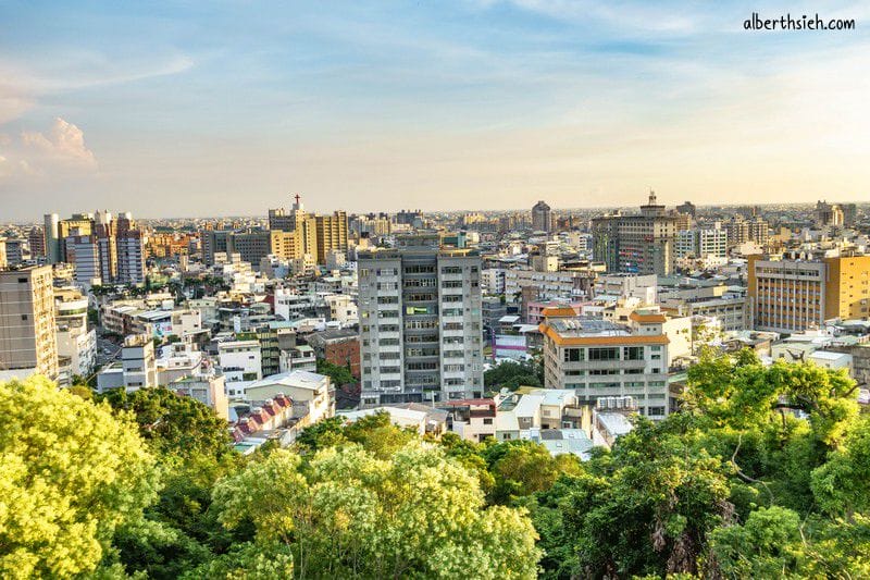 八卦山天空步道．彰化景點（1000公尺長的步道可以輕鬆散步賞美景）