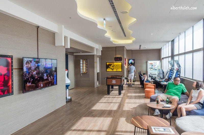 天成文旅-回行旅．台中親子飯店（逢甲夜市就在附近樓頂還有免費Lounge Bar）