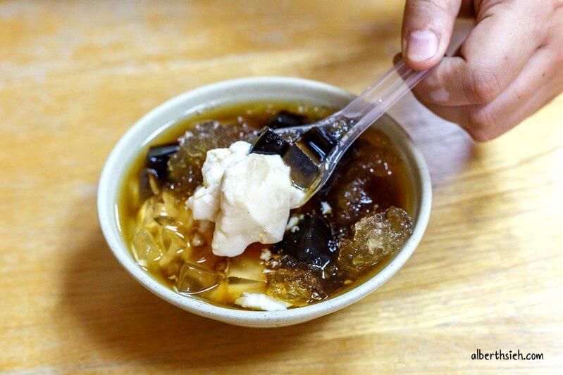 阿嬤ㄟ豆花．鶯歌美食（口感綿密的古早味豆花）
