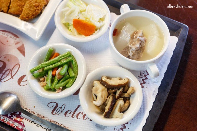 伊豆咖啡館．台中后里美食（餐點選擇多價格合理的複合式簡餐店）