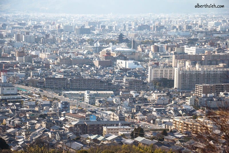 伏見稻荷大社．京都景點（感受千本鳥居震撼以及獨特狐狸造型繪馬）