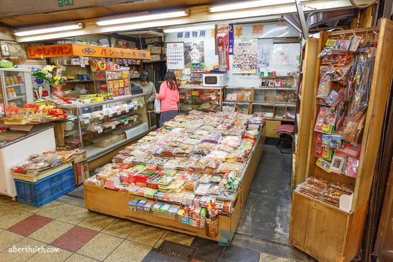八重勝串炸．大阪新世界美食（酥脆不油膩的平價庶民小吃）