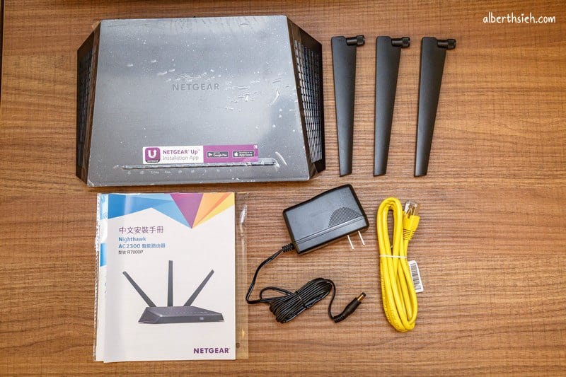 Netgear R7000P 雙頻無線路由器（MU-MIMO以及動態Qos技術，讓你玩遊戲看影片減少緩衝等待）