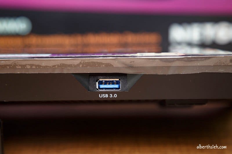 Netgear R7000P 雙頻無線路由器（MU-MIMO以及動態Qos技術，讓你玩遊戲看影片減少緩衝等待）