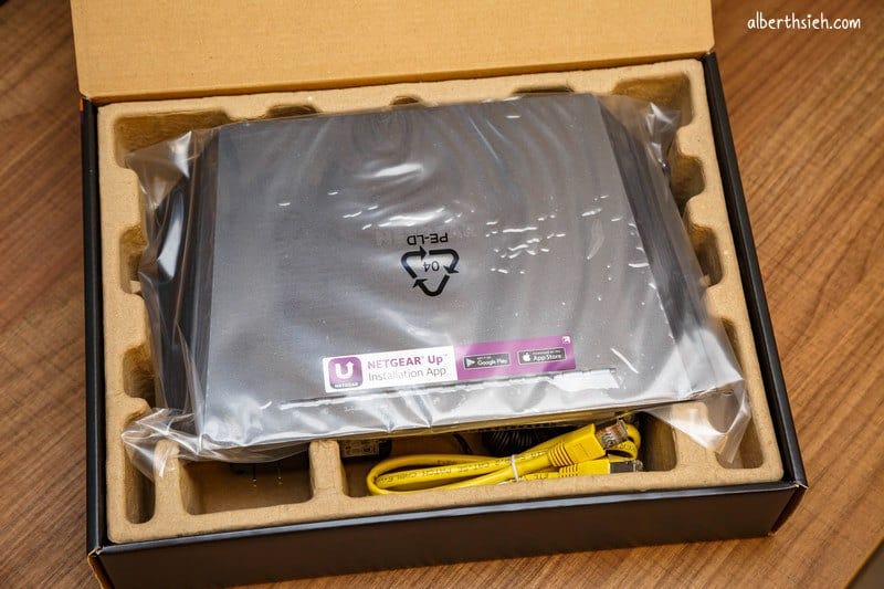 Netgear R7000P 雙頻無線路由器（MU-MIMO以及動態Qos技術，讓你玩遊戲看影片減少緩衝等待）