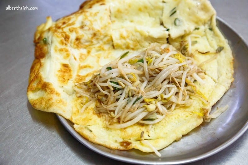 民生路蛋餅．桃園早餐美食（超特別的汽油桶豆芽菜蛋餅）