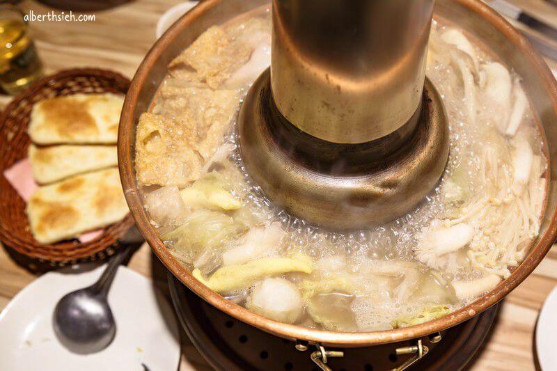 元潮蒙古烤肉酸菜白肉鍋．林口吃到飽美食（肉品蔬菜醬料隨你混搭讓你吃飽飽）