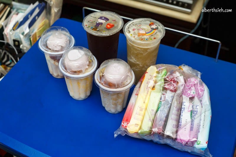月麗花冰店．台中后里美食（枝仔冰古早味紅茶綠豆沙都只要銅板價）