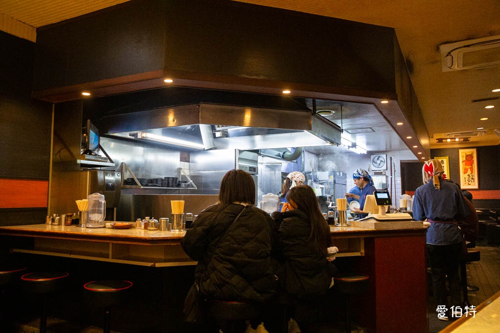 博多川端どさんこ拉麵本店｜九州福岡美食，傳承50年的蔬菜拉麵 @愛伯特