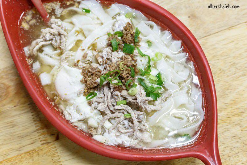 宏珍雲南過橋米線米干．中壢龍岡忠貞市場美食（份量大湯頭佳黑糯米粑巴好吃）
