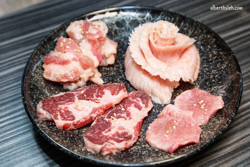 一魂燒肉單點燒烤．桃園美食（桌邊服務佳肉質鮮美又多汁）
