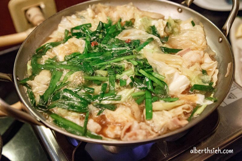 笑樂牛雜鍋(もつ鍋笑楽)．福岡美食（博多名物，一個人也可以享用的鍋物）