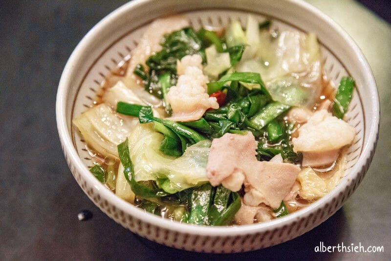 笑樂牛雜鍋(もつ鍋笑楽)．福岡美食（博多名物，一個人也可以享用的鍋物）