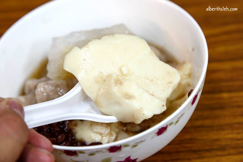 寶哥豆花．桃園大溪美食（內用超大碗豆花綿密料多實在）