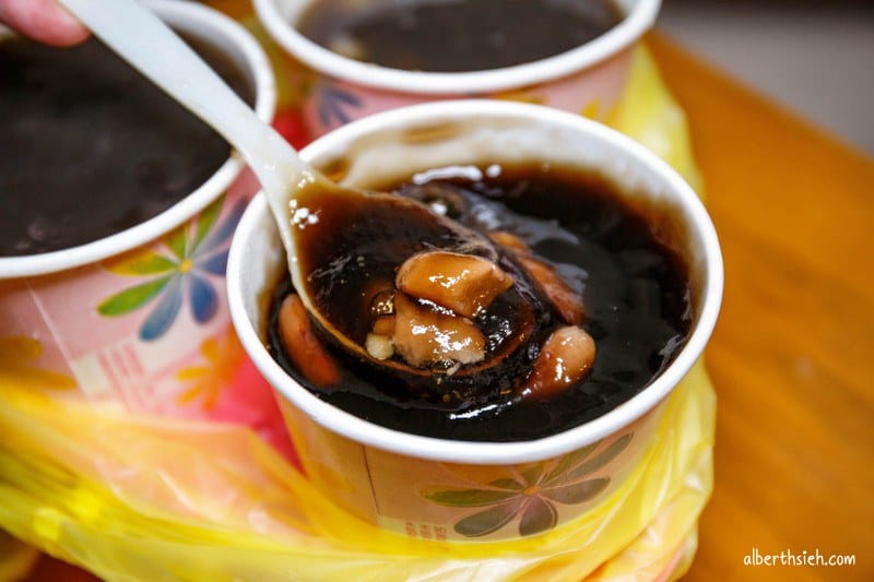 中壢忠貞仙草爺爺．桃園龍岡美食（平價銅板點心，請用行動支持他們）