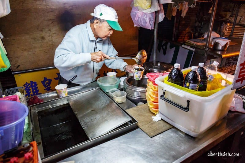 中壢忠貞仙草爺爺．桃園龍岡美食（平價銅板點心，請用行動支持他們）