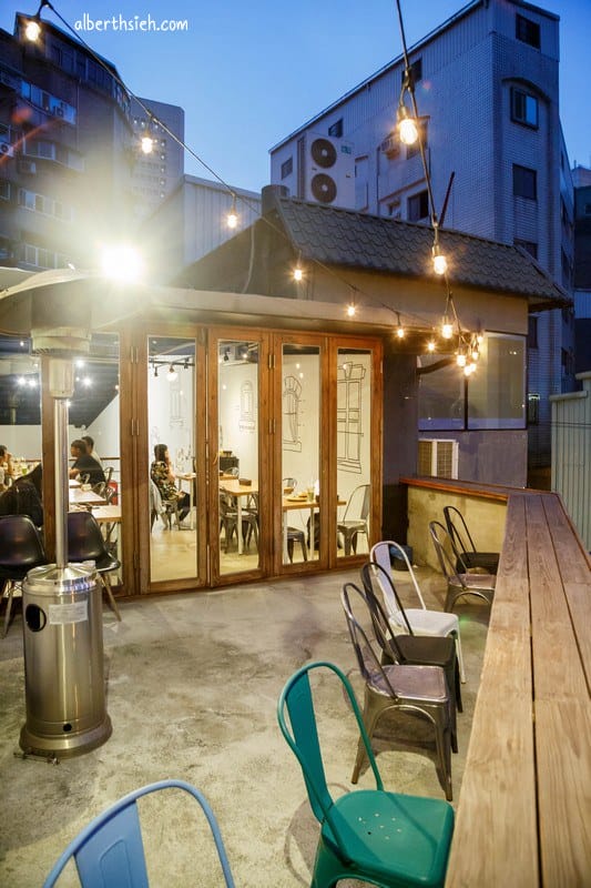享巷enalley cafe．桃園美食（火車站旁的文青歐風咖啡廳）