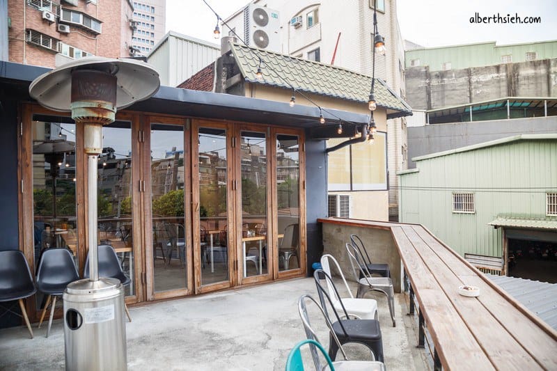 享巷enalley cafe．桃園美食（火車站旁的文青歐風咖啡廳）