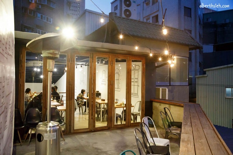 享巷enalley cafe．桃園美食（火車站旁的文青歐風咖啡廳）