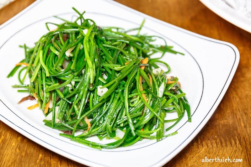 咕咕香甕仔雞．台中西屯美食（皮脆肉鮮嫩多汁不乾柴）