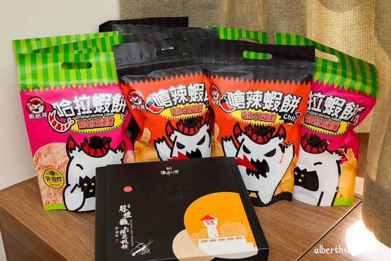 蝦哈辣瘋辣蝦餅．台南安平小舖（很唰嘴的伴手禮，櫻花蝦餅超推香氣十足口感香脆不油膩）