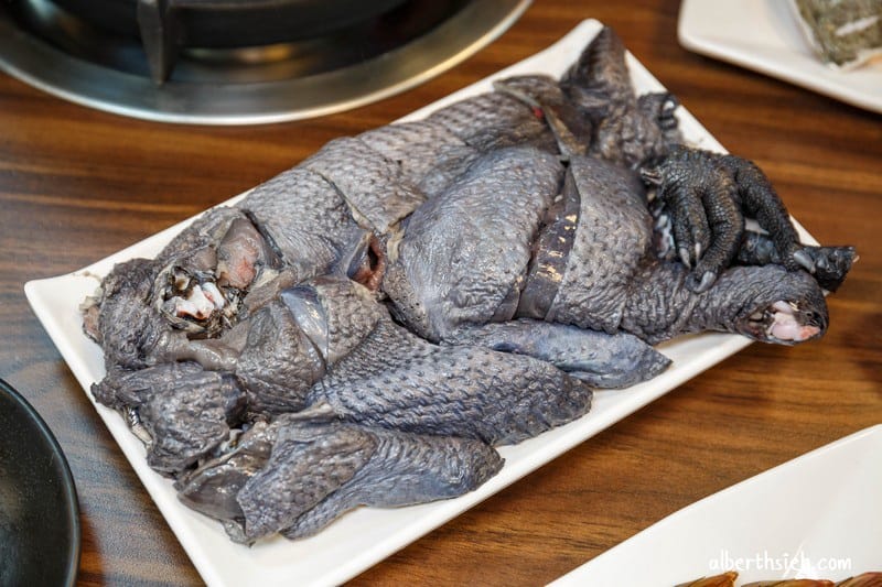 大母雞創意燉鍋．桃園美食（獨特的藥膳養生湯頭火鍋）