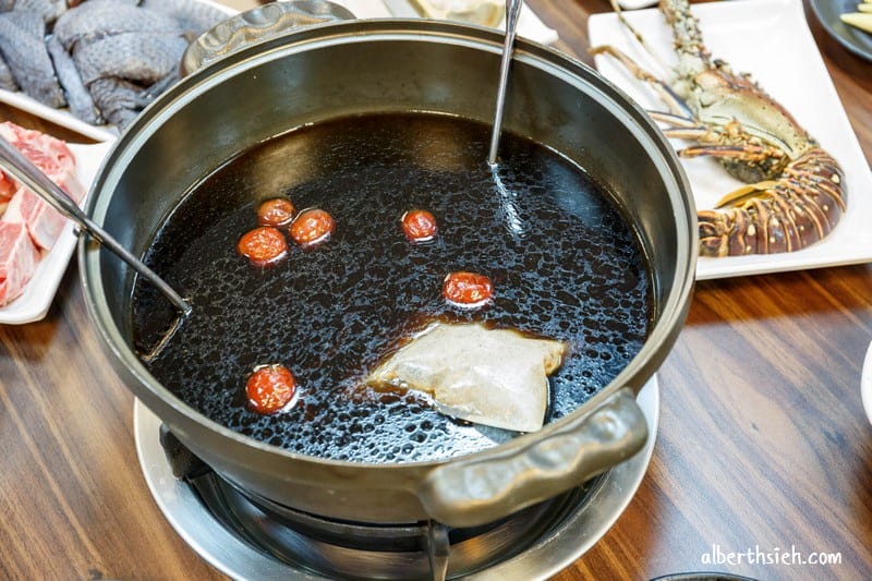 大母雞創意燉鍋．桃園美食（獨特的藥膳養生湯頭火鍋）