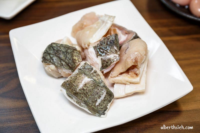大母雞創意燉鍋．桃園美食（獨特的藥膳養生湯頭火鍋）
