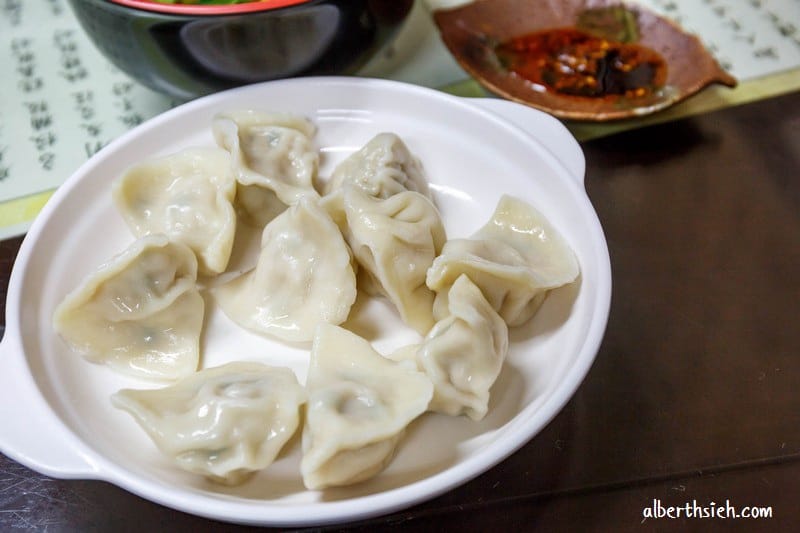 洛陽味牛肉麵．台中西屯美食（40年以上在地眷村味，但價格稍貴）