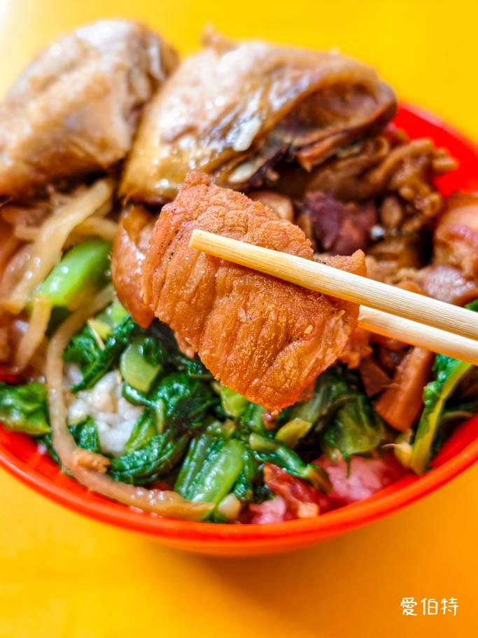 桃園八德必吃｜焢肉大王80元排隊便當，四大主菜高CP值 @愛伯特